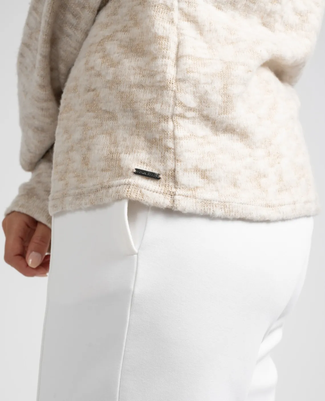 Shop Deary Femme Pulls & Gilets