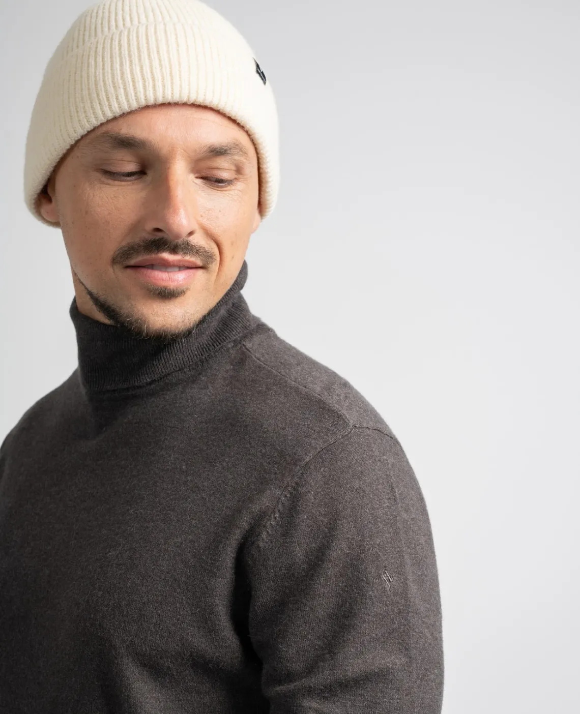 Hot Hakoo Homme Pulls