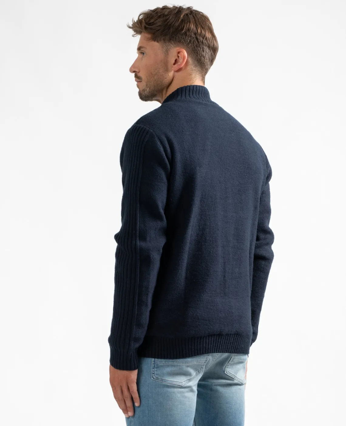 Online Hengila Homme Pulls