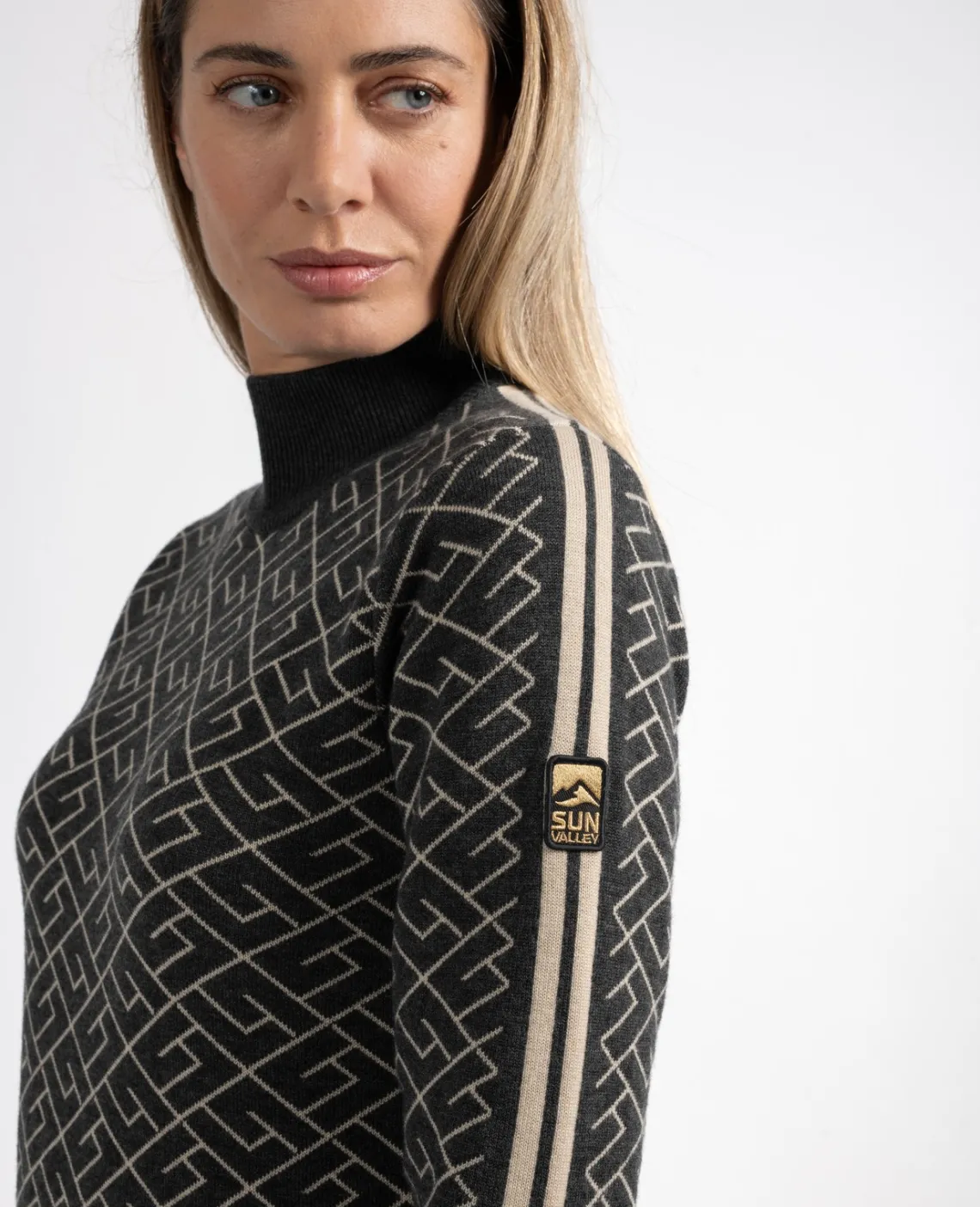 Sale Ukon Femme Pulls & Gilets