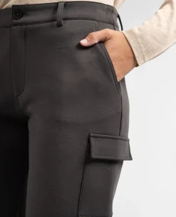 New Varhian Femme Pantalons