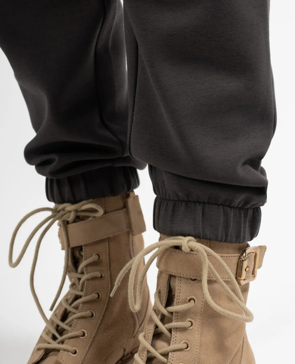New Varhian Femme Pantalons